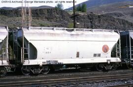 Great Northern Covered Hopper Car 173884 at Wishram, Washington, 1988