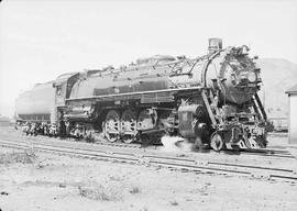 Northern Pacific steam locomotive 2661 at Easton, Washington, in 1943.