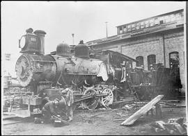 Northern Pacific steam locomotive 924 at South Tacoma, Washington, circa 1915.