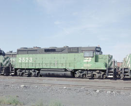 Burlington Northern diesel locomotive 2523 at Pasco, Washington in 1980.