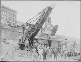 Construction workers at Tacoma, Washington, circa 1909.