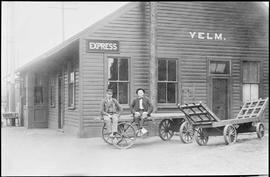 Northern Pacific employees at Yelm, Washington, circa 1915.