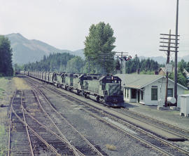 Burlington Northern diesel locomotive 6541 at Easton, Washington in 1981.