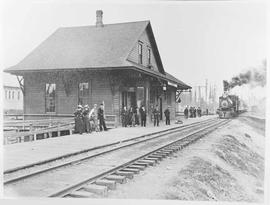 Northern Pacific station at Castle Rock, Washington, circa 1900.