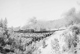 Northern Pacific steam locomotive 4025 at Dorsey, Idaho, in 1952.