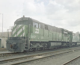 Burlington Northern diesel locomotive 5718 at Portland, Oregon in 1981.