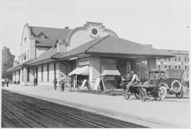 Northern Pacific station at Yakima, Washington, circa 1919.