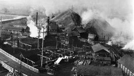 Renton Coal Company mine  at Renton, Washington, circa 1910.