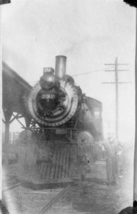 Northern Pacific steam locomotive 232 at East Auburn, Washington, in 1920.