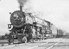 Northern Pacific passenger train number 408 at Tacoma, Washington, in 1943.