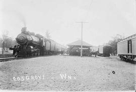 Northern Pacific passenger train at Cosgrove, Washington, circa 1910.