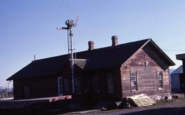 Northern Pacific depot off-line at Thorp, Washington, in 1987.