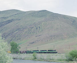 Burlington Northern diesel locomotive 5477 at Wymer, Washington in 1980.