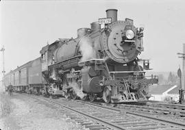 Northern Pacific passenger train DHE at East Auburn, Washington, in 1947.