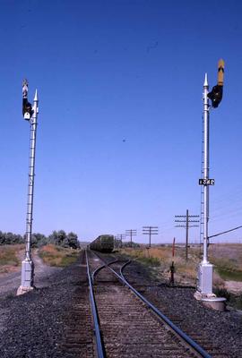 Burlington Northern semaphore signals at Glade, Washington, in 1986.