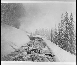 Northern Pacific steam locomotive at Martin, Washington, circa 1917.